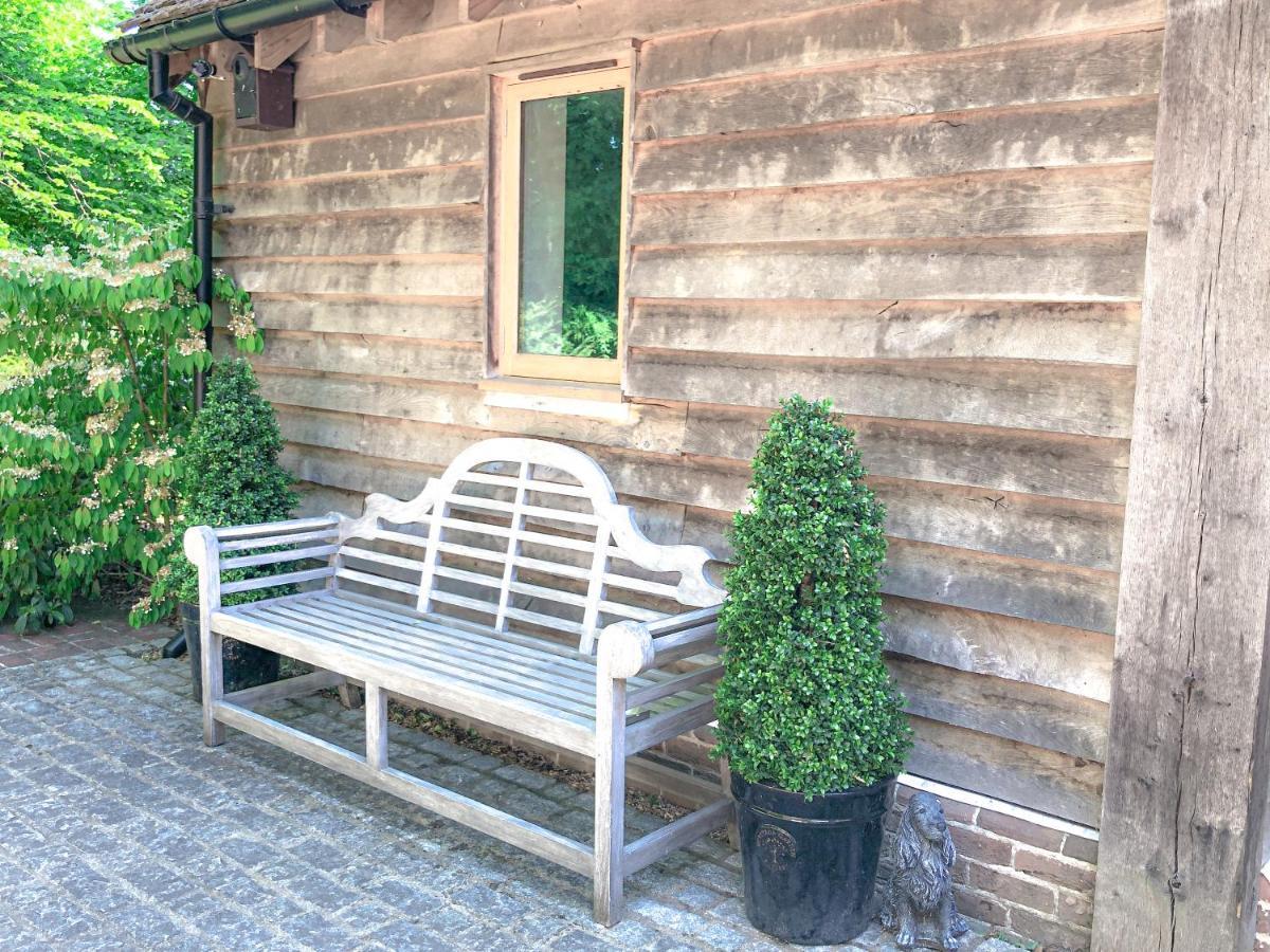 Hertford Barn Conversion ภายนอก รูปภาพ