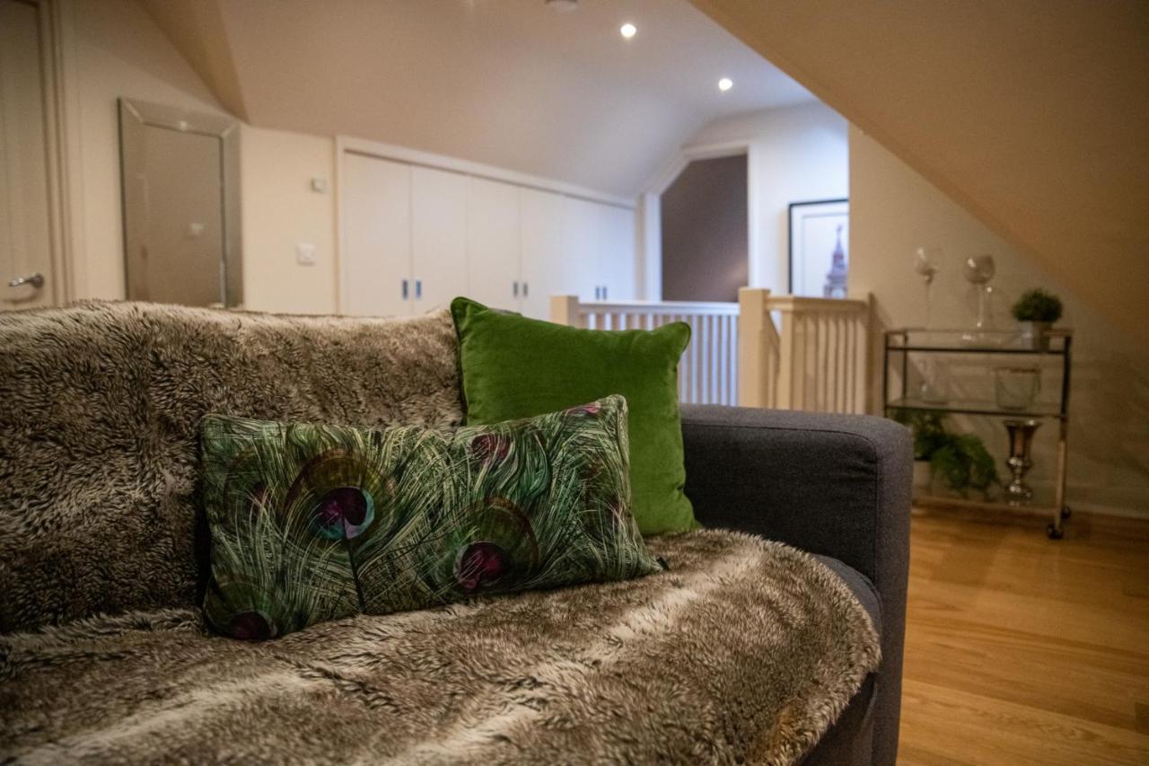 Hertford Barn Conversion ภายนอก รูปภาพ